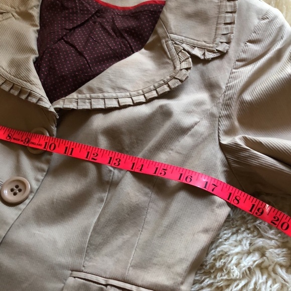 Cute short swing jacket with 3/4 sleeves - Picture 8 of 9